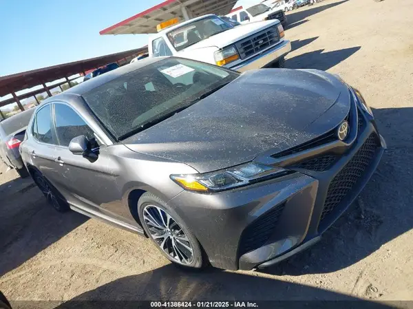4T1G11AK3LU896613 2020 TOYOTA CAMRY - Image 1