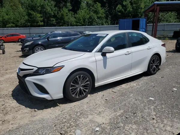 4T1G11AK3LU900904 2020 TOYOTA CAMRY - Image 1