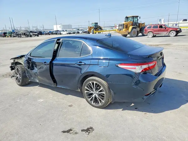 4T1G11AK3LU900983 2020 TOYOTA CAMRY - Image 2