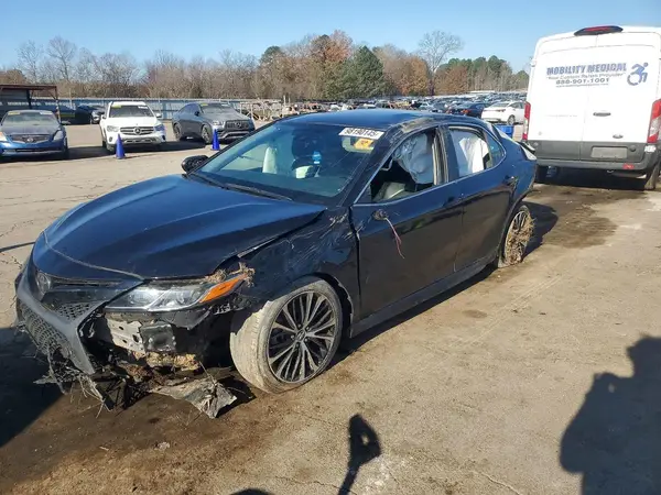 4T1G11AK3LU909442 2020 TOYOTA CAMRY - Image 1