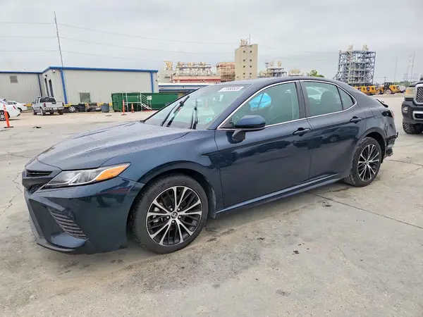 4T1G11AK3LU909649 2020 TOYOTA CAMRY - Image 1