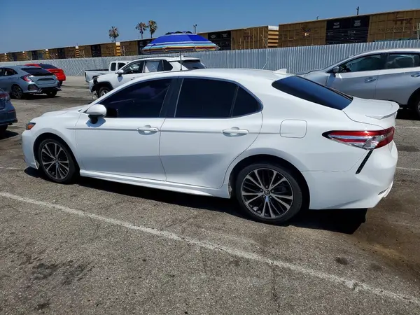 4T1G11AK3LU911305 2020 TOYOTA CAMRY - Image 2