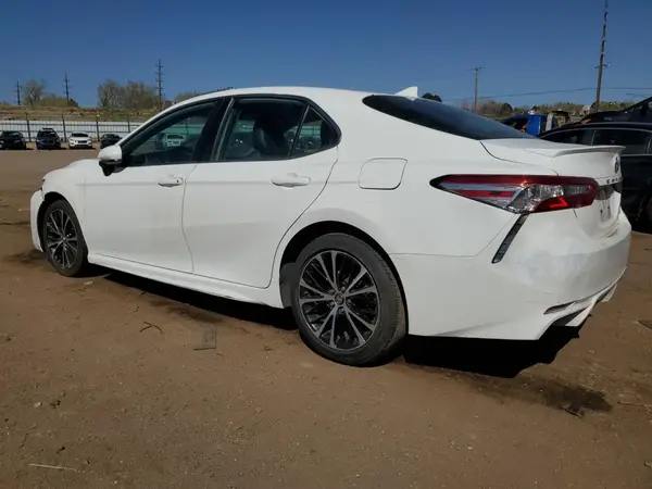4T1G11AK3LU913068 2020 TOYOTA CAMRY - Image 2