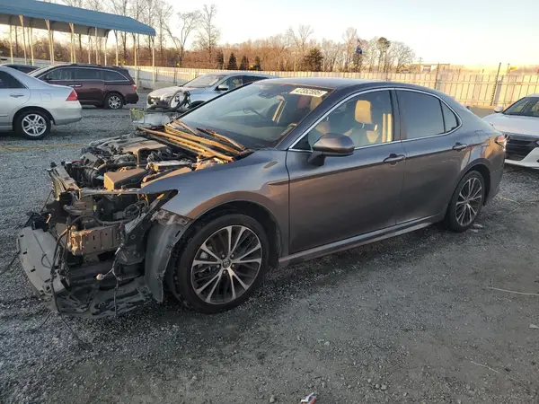 4T1G11AK3LU913443 2020 TOYOTA CAMRY - Image 1
