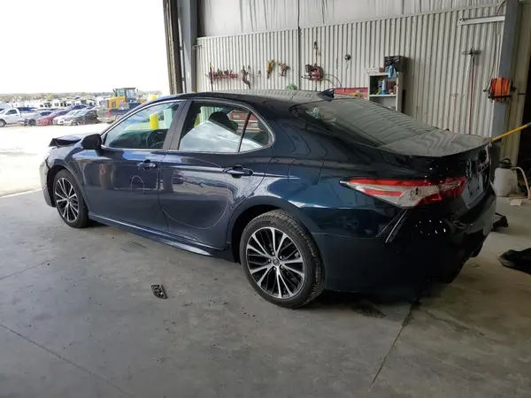 4T1G11AK3LU918058 2020 TOYOTA CAMRY - Image 2