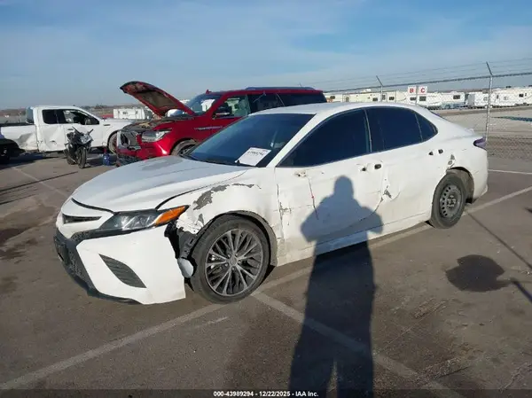4T1G11AK3LU924653 2020 TOYOTA CAMRY - Image 2