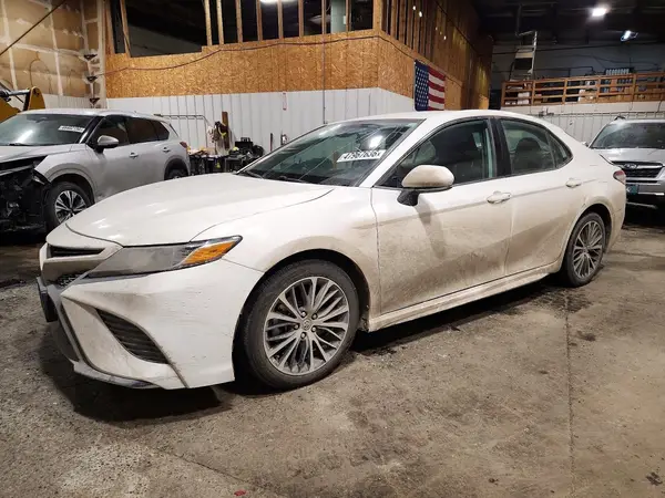 4T1G11AK3LU926354 2020 TOYOTA CAMRY - Image 1