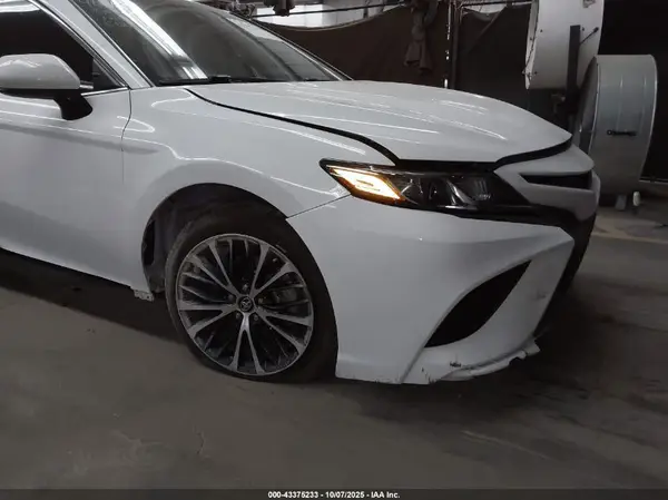 2020 TOYOTA CAMRY auction photo 6