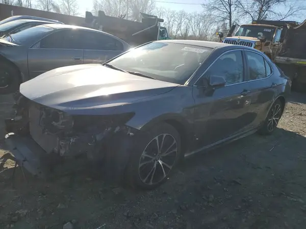 4T1G11AK3LU938245 2020 TOYOTA CAMRY - Image 1