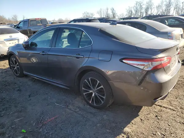 4T1G11AK3LU938245 2020 TOYOTA CAMRY - Image 2