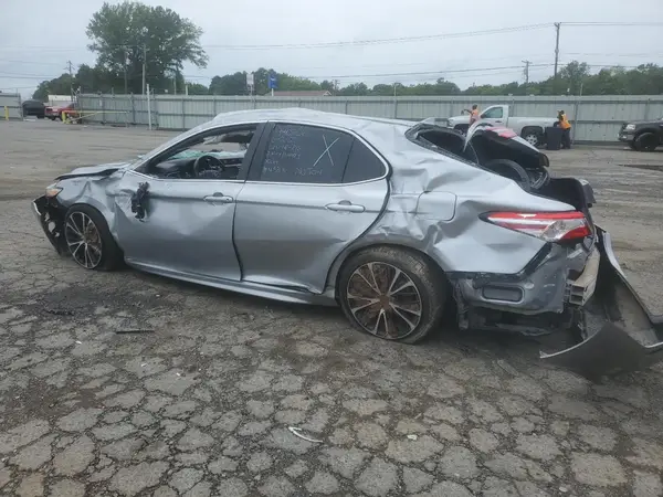 4T1G11AK3LU940206 2020 TOYOTA CAMRY - Image 2