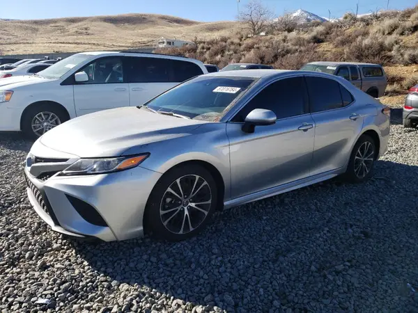 4T1G11AK3LU942117 2020 TOYOTA CAMRY - Image 1