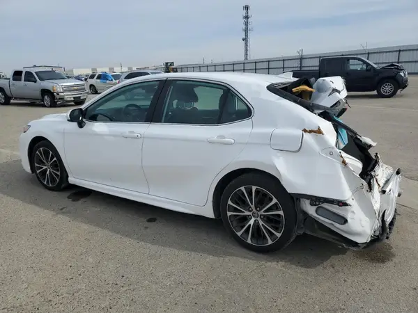 4T1G11AK3LU942831 2020 TOYOTA CAMRY - Image 2