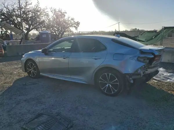 4T1G11AK3LU944577 2020 TOYOTA CAMRY - Image 2
