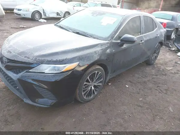 4T1G11AK3LU945597 2020 TOYOTA CAMRY - Image 2