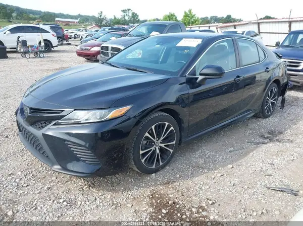 4T1G11AK3LU950914 2020 TOYOTA CAMRY - Image 2