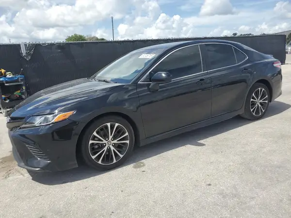 4T1G11AK3LU952923 2020 TOYOTA CAMRY - Image 1