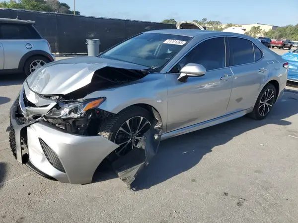 4T1G11AK3LU955465 2020 TOYOTA CAMRY - Image 1