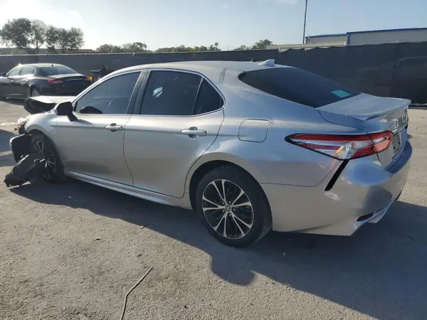 4T1G11AK3LU955465 2020 TOYOTA CAMRY - Image 2