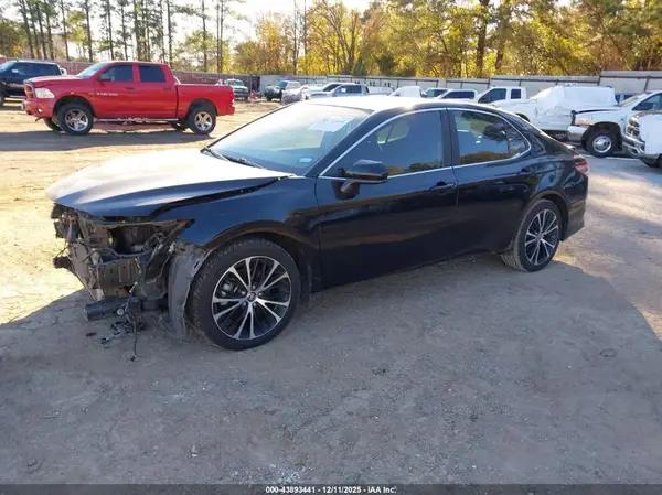 4T1G11AK3LU958902 2020 TOYOTA CAMRY - Image 2