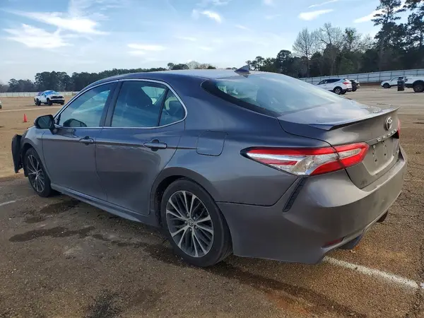 4T1G11AK3LU959922 2020 TOYOTA CAMRY - Image 2