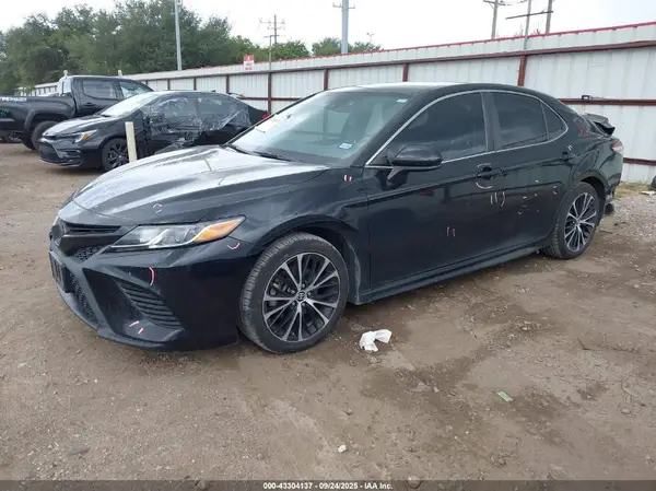 4T1G11AK3LU964876 2020 TOYOTA CAMRY - Image 2
