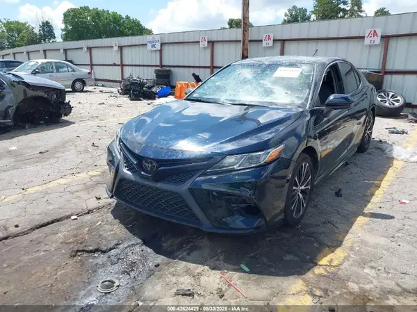 4T1G11AK3LU977367 2020 TOYOTA CAMRY - Image 2