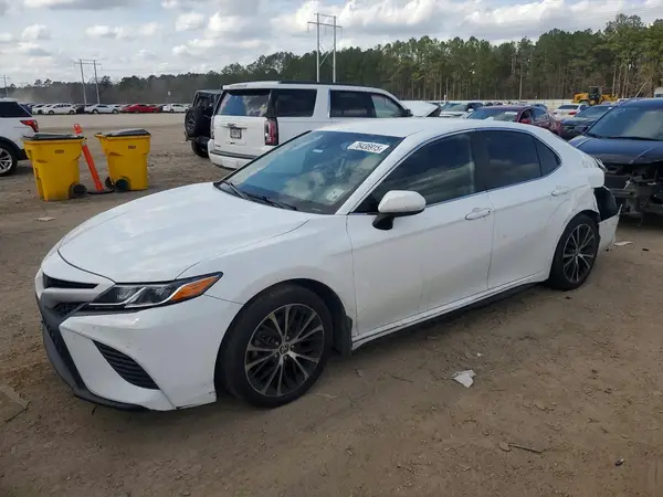 4T1G11AK3LU995495 2020 TOYOTA CAMRY - Image 1
