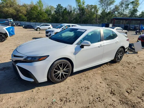 4T1G11AK3MU407130 2021 TOYOTA CAMRY - Image 1