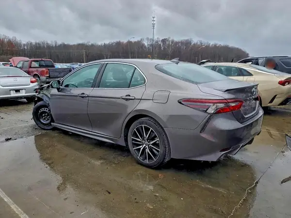 4T1G11AK3MU408679 2021 TOYOTA CAMRY - Image 2