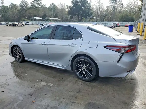 4T1G11AK3MU409329 2021 TOYOTA CAMRY - Image 2