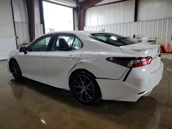 4T1G11AK3MU410058 2021 TOYOTA CAMRY - Image 2
