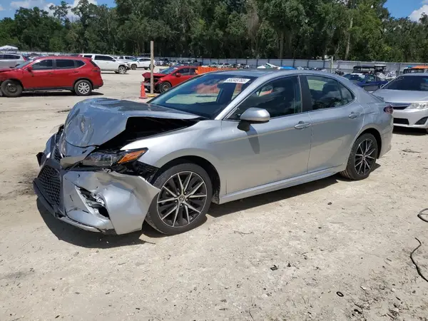 4T1G11AK3MU410660 2021 TOYOTA CAMRY - Image 1
