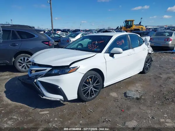 4T1G11AK3MU413087 2021 TOYOTA CAMRY - Image 2