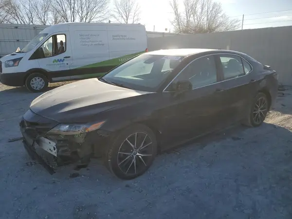 4T1G11AK3MU413364 2021 TOYOTA CAMRY - Image 1
