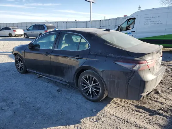 4T1G11AK3MU413364 2021 TOYOTA CAMRY - Image 2