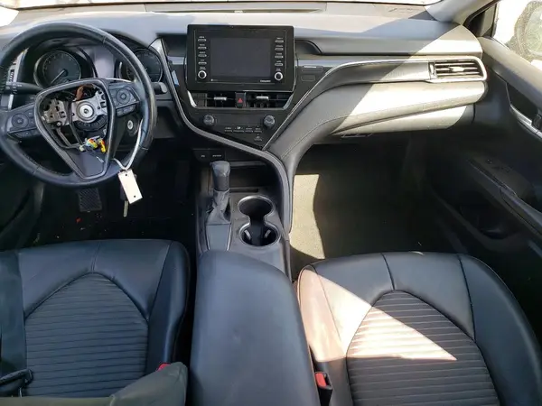 4T1G11AK3MU413901 2021 TOYOTA CAMRY - Image 8