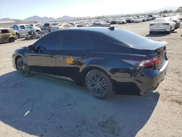 4T1G11AK3MU420220 2021 TOYOTA CAMRY - Image 2