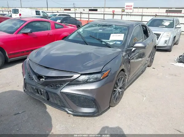 4T1G11AK3MU421254 2021 TOYOTA CAMRY - Image 2