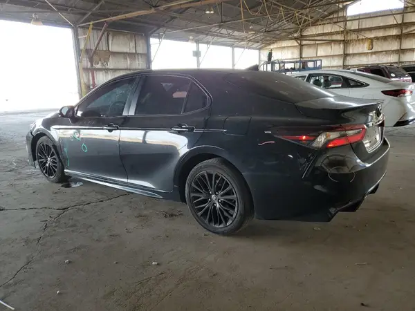 4T1G11AK3MU423022 2021 TOYOTA CAMRY - Image 2