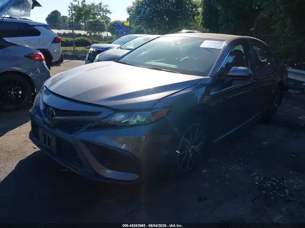 4T1G11AK3MU423344 2021 TOYOTA CAMRY - Image 2