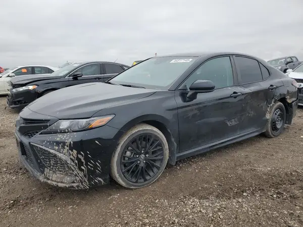 4T1G11AK3MU426339 2021 TOYOTA CAMRY - Image 1
