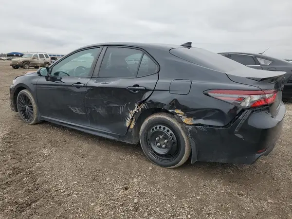 4T1G11AK3MU426339 2021 TOYOTA CAMRY - Image 2