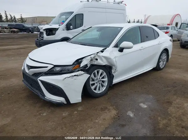 4T1G11AK3MU427992 2021 TOYOTA CAMRY - Image 2