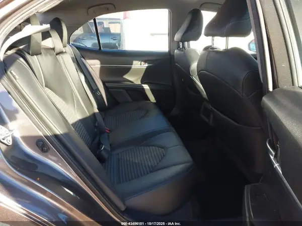 4T1G11AK3MU430309 2021 TOYOTA CAMRY - Image 8