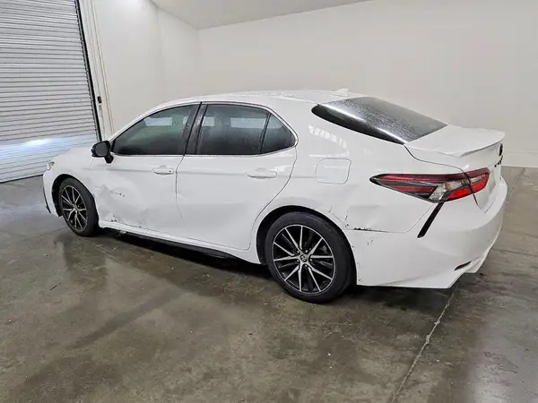 4T1G11AK3MU431069 2021 TOYOTA CAMRY - Image 2