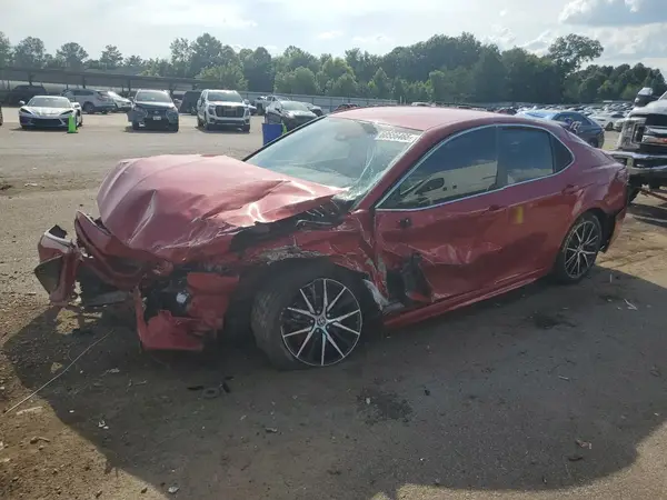 4T1G11AK3MU433811 2021 TOYOTA CAMRY - Image 1