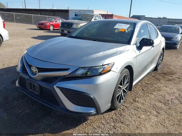 4T1G11AK3MU434618 2021 TOYOTA CAMRY - Image 2