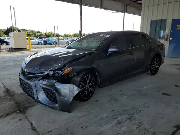 4T1G11AK3MU437910 2021 TOYOTA CAMRY - Image 1