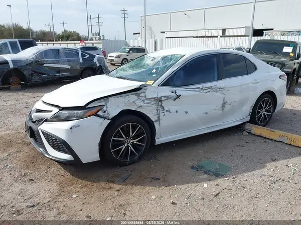 4T1G11AK3MU438166 2021 TOYOTA CAMRY - Image 2